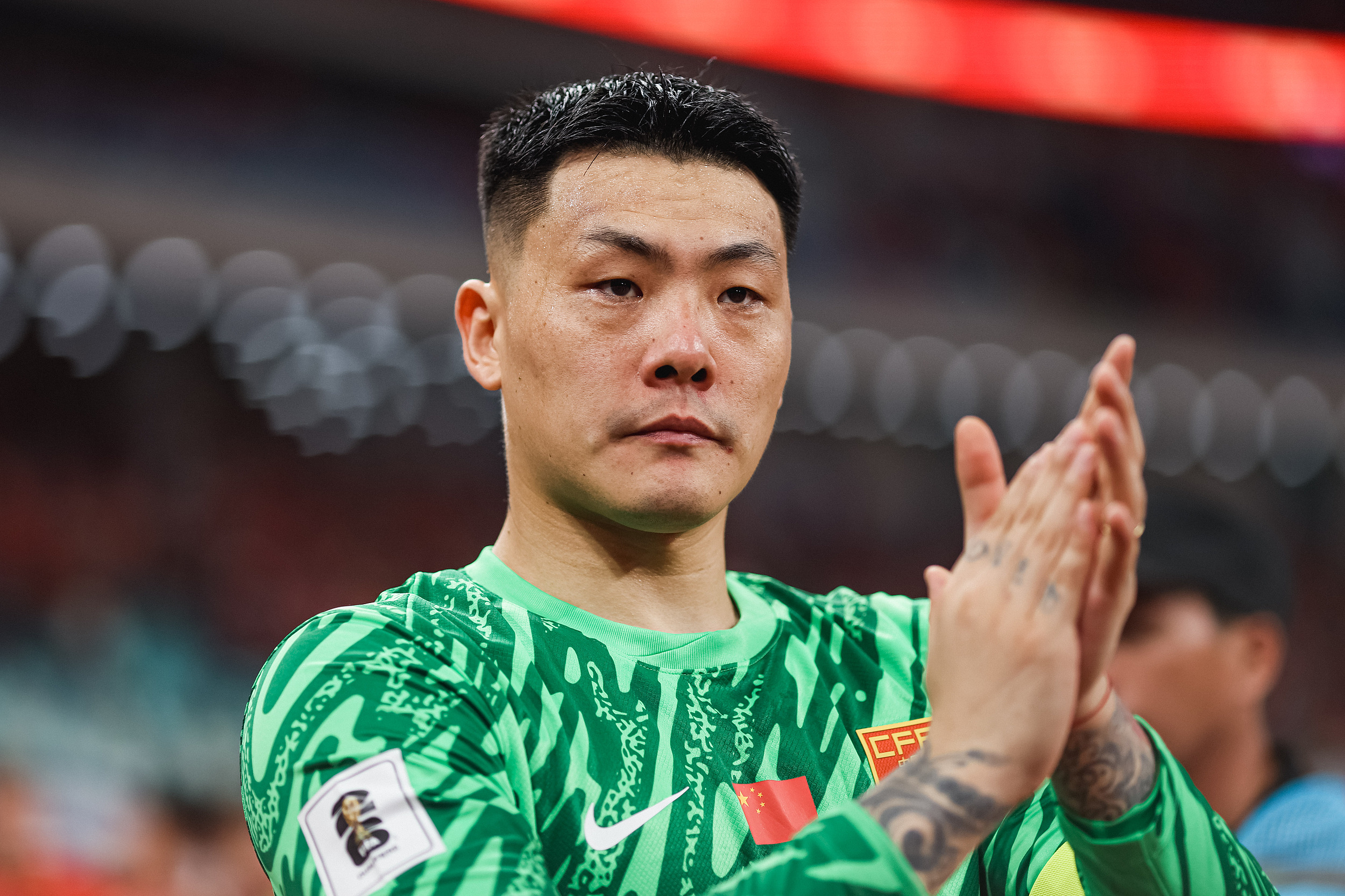 九游体育APP-津媒：中国男足可能由单后腰变为双后腰，王大雷仍将是主力门将