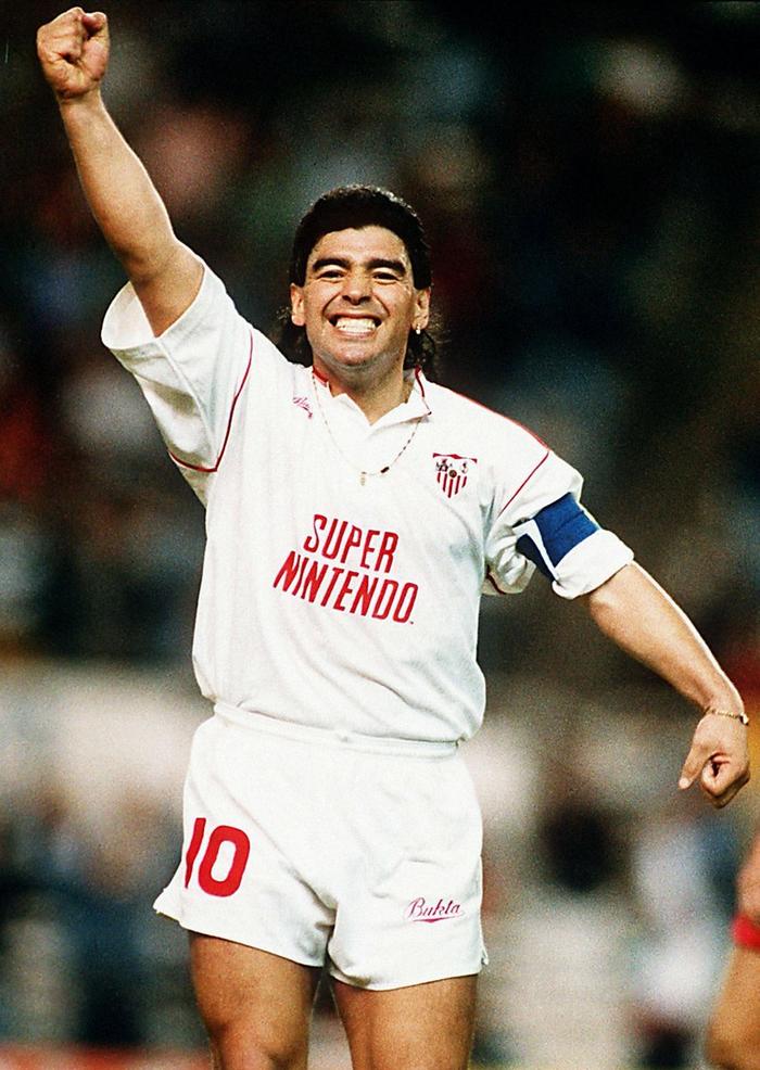 马拉多纳1992年570万欧元转会塞维利亚