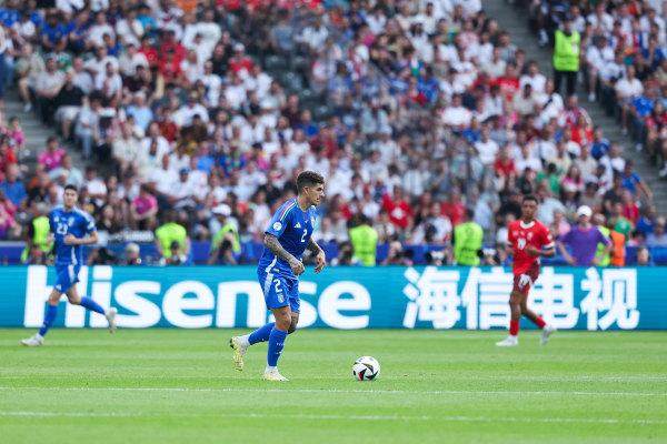 九游体育-斯帕莱蒂带出最差意大利，是球员不行还是他不行？