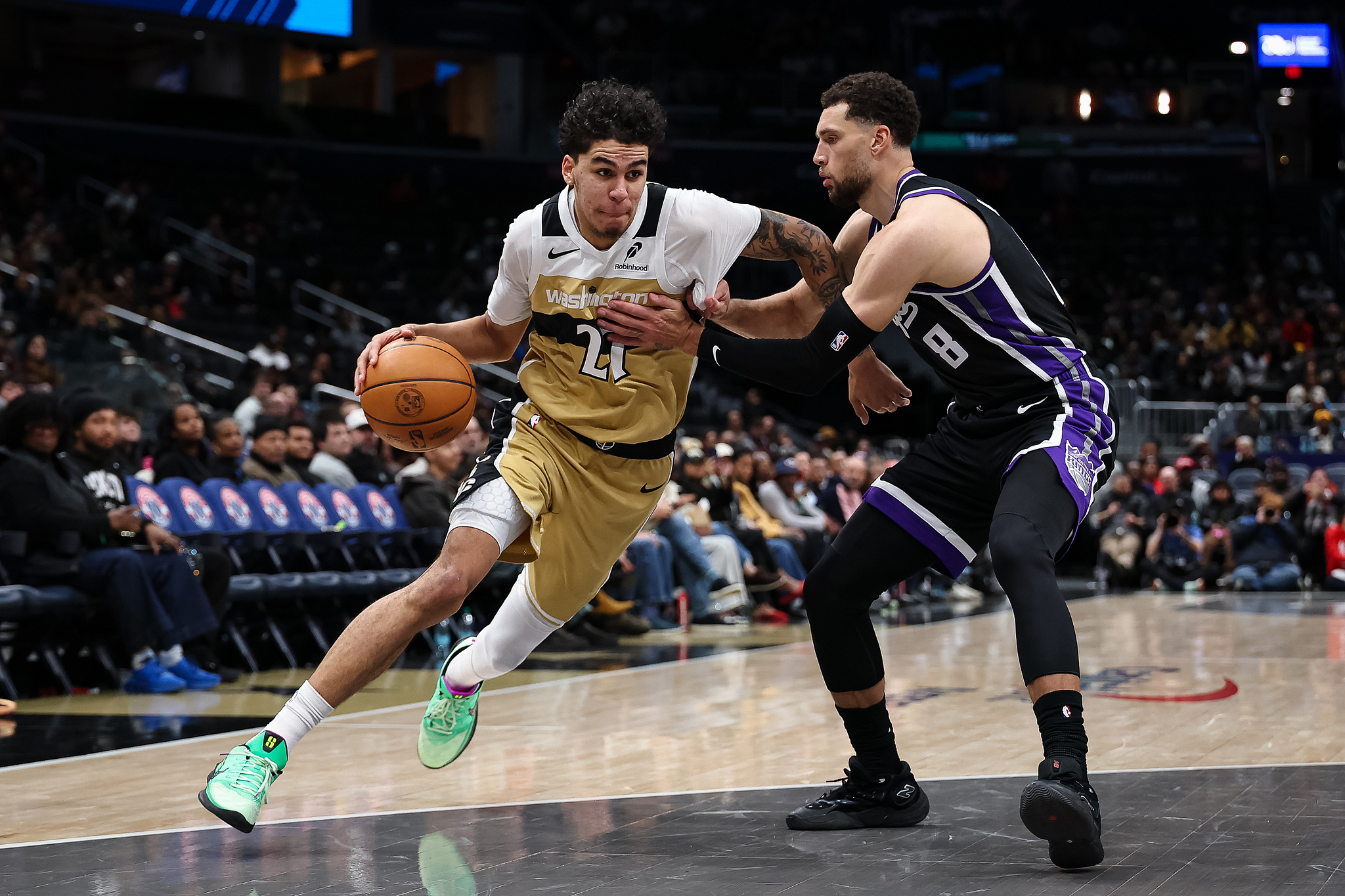 九游体育下载-莱利18+6巴格利15+5 拉文35+6奇才送国王9连败